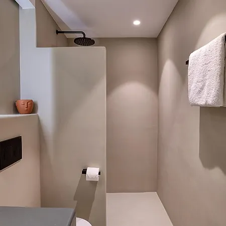 Clementina Paros Νάουσα