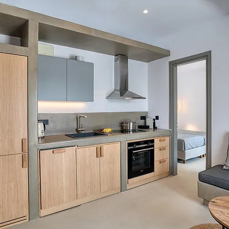 Clementina Paros * Νάουσα