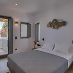 Apartamento Clementina Paros *