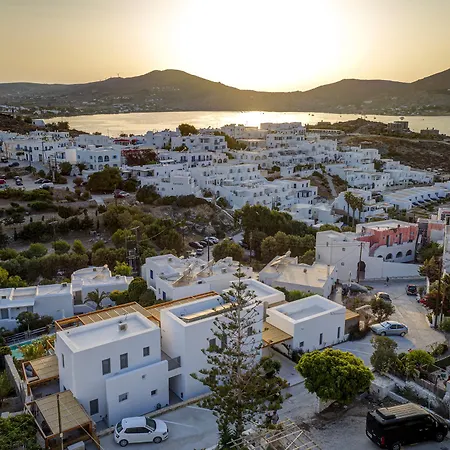 Clementina Paros * Naousa (Paros)
