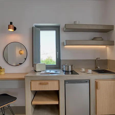 Clementina Paros Apartment