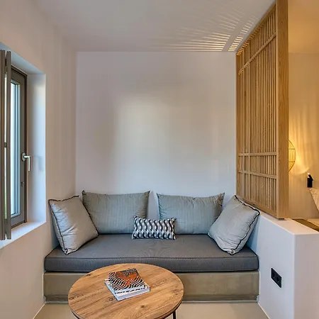 Clementina Paros شقة ناوسا