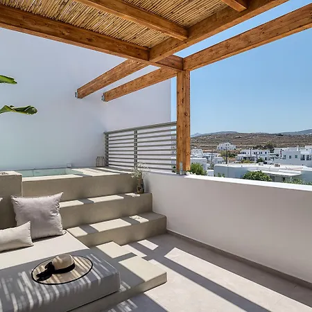 Clementina Paros Apartment