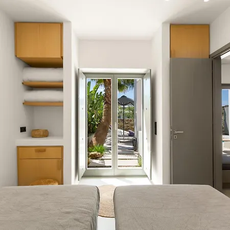 Clementina Paros Apartment *