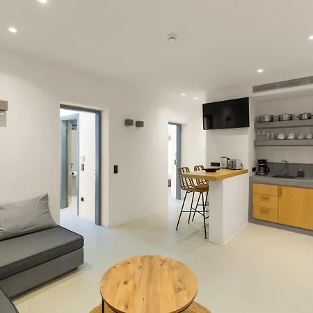 Clementina Paros Apartment *