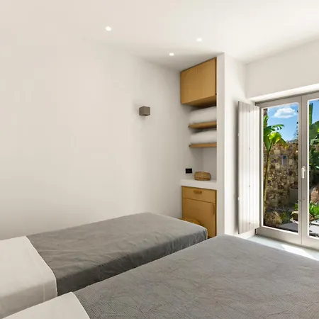 Clementina Paros Apartment *