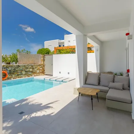 Clementina Paros * Naousa (Paros)