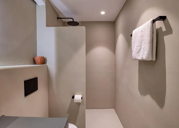 Clementina Paros Naousa (Paros)